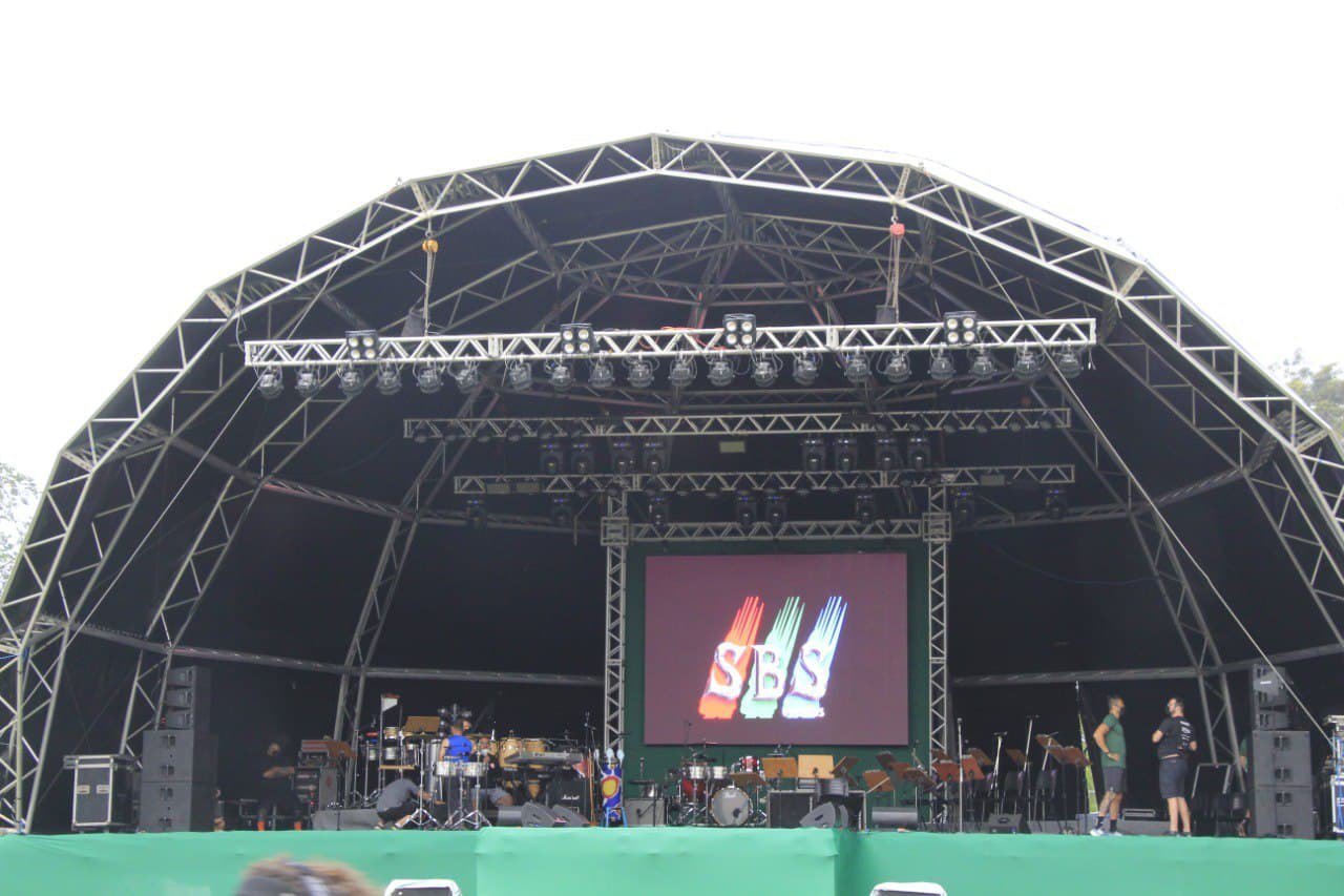 photo_5163402966378589204_y