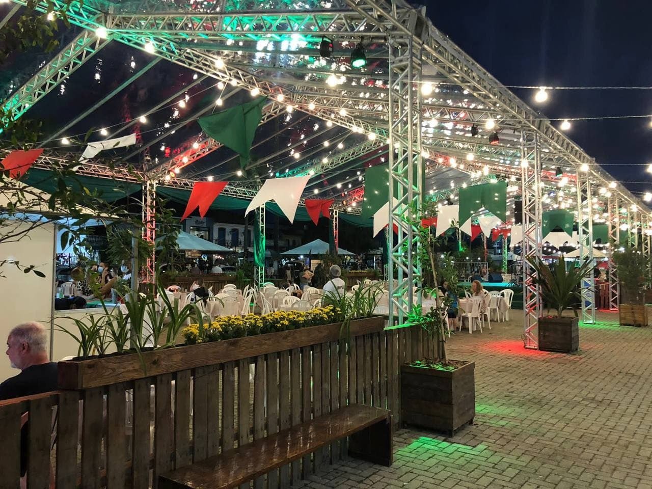 photo_5170179454109068179_y